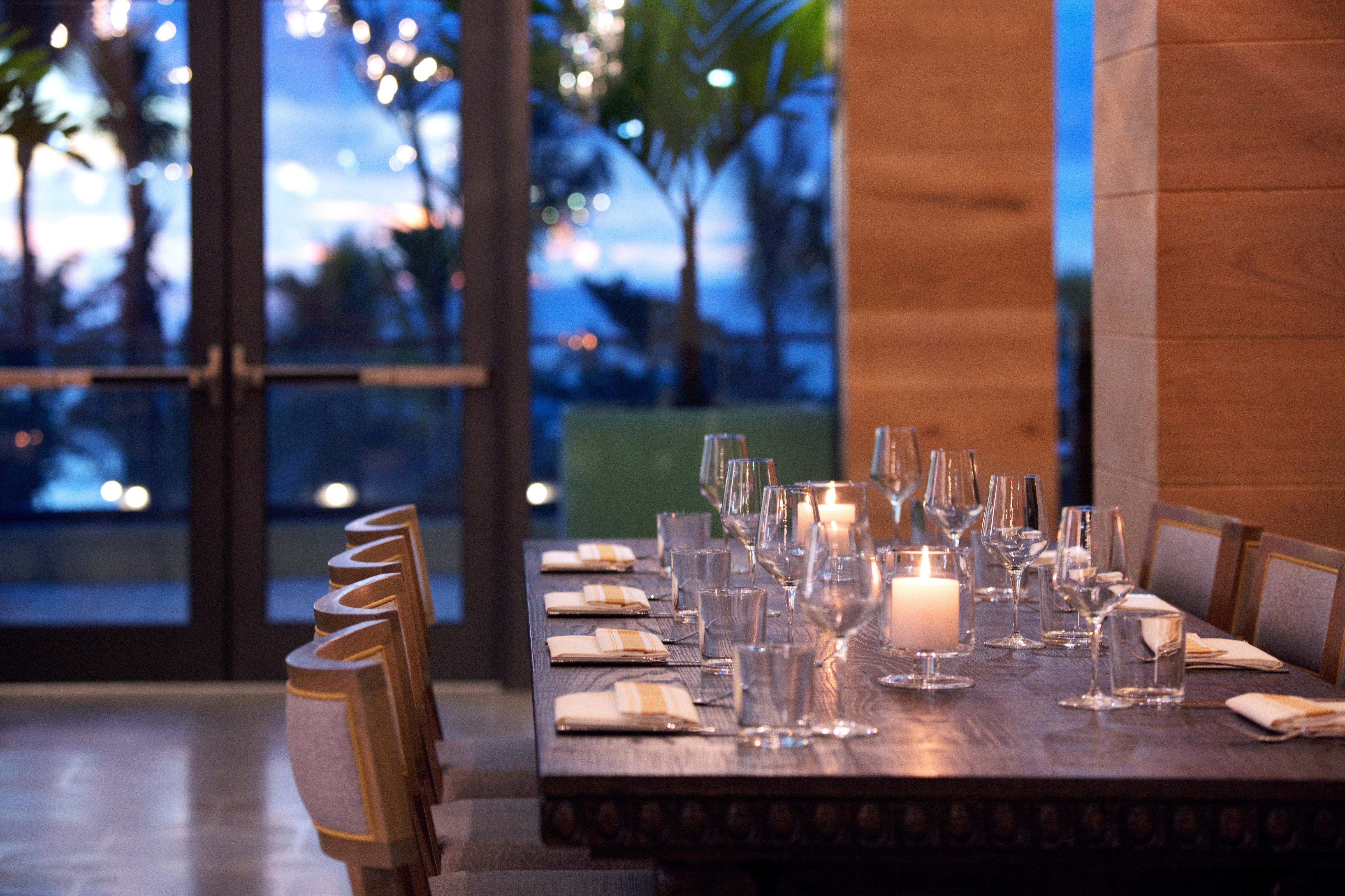 Kimpton Seafire Resort + Spa By Ihg West Bay Экстерьер фото