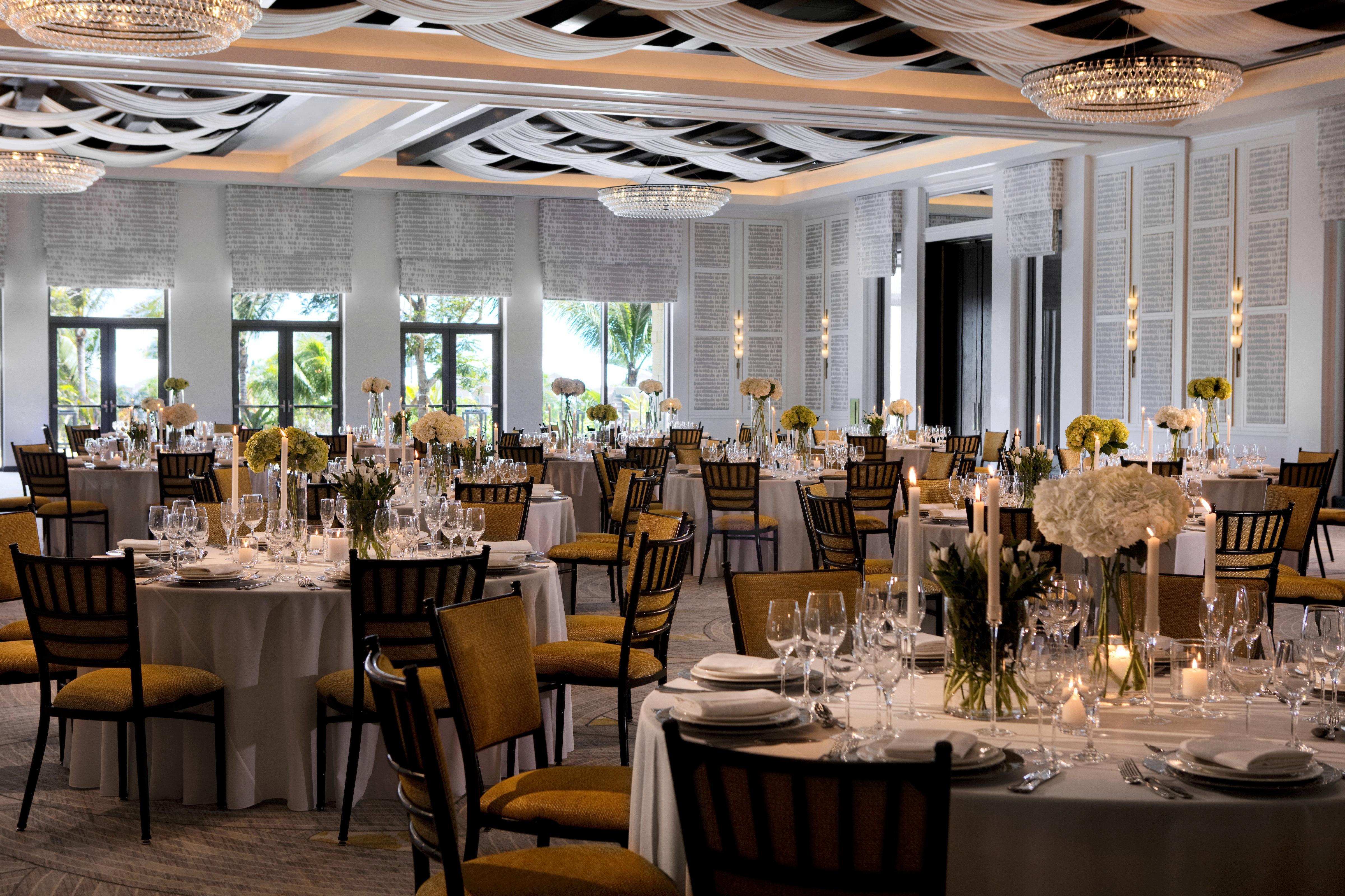 Kimpton Seafire Resort + Spa By Ihg West Bay Экстерьер фото