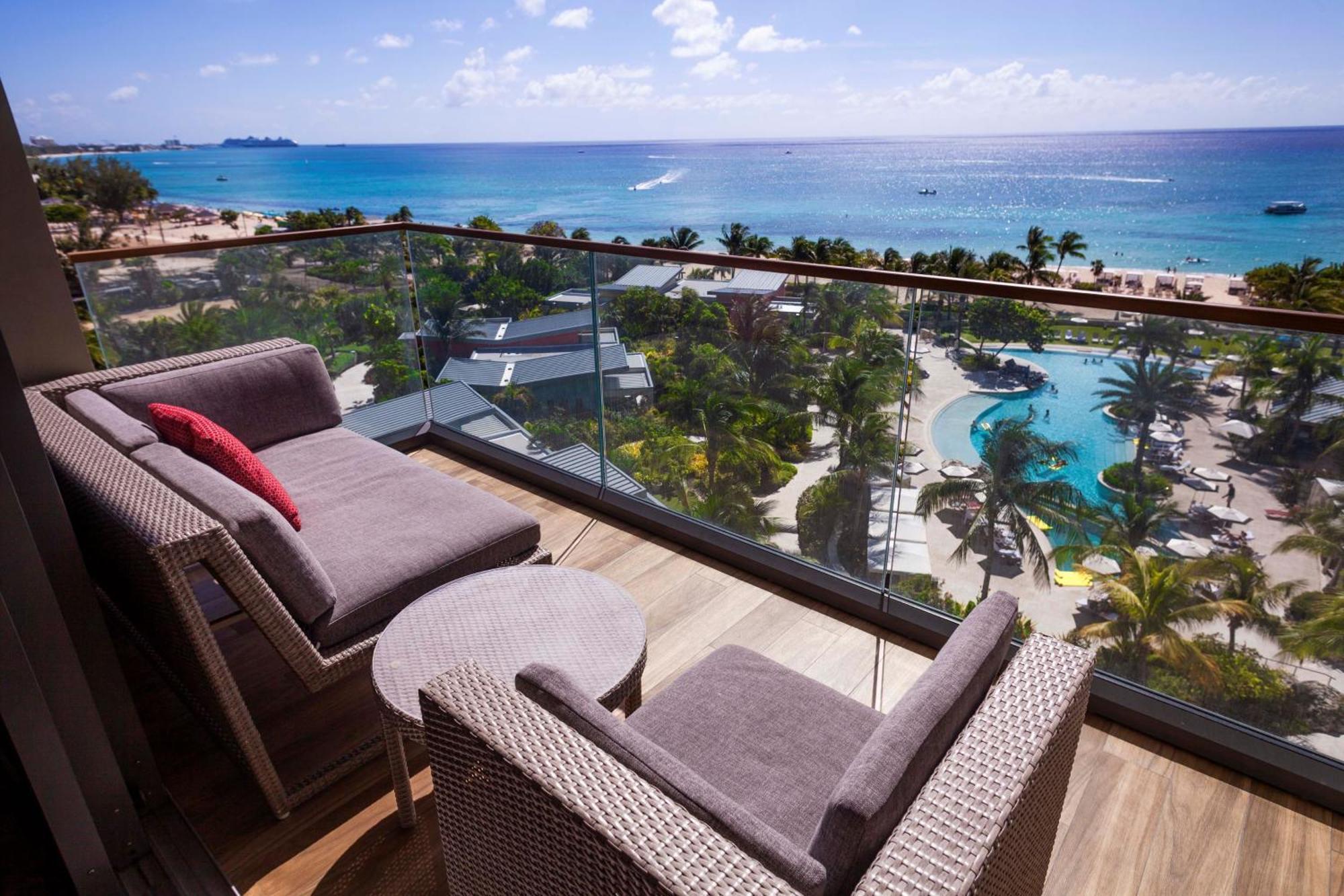 Kimpton Seafire Resort + Spa By Ihg West Bay Экстерьер фото